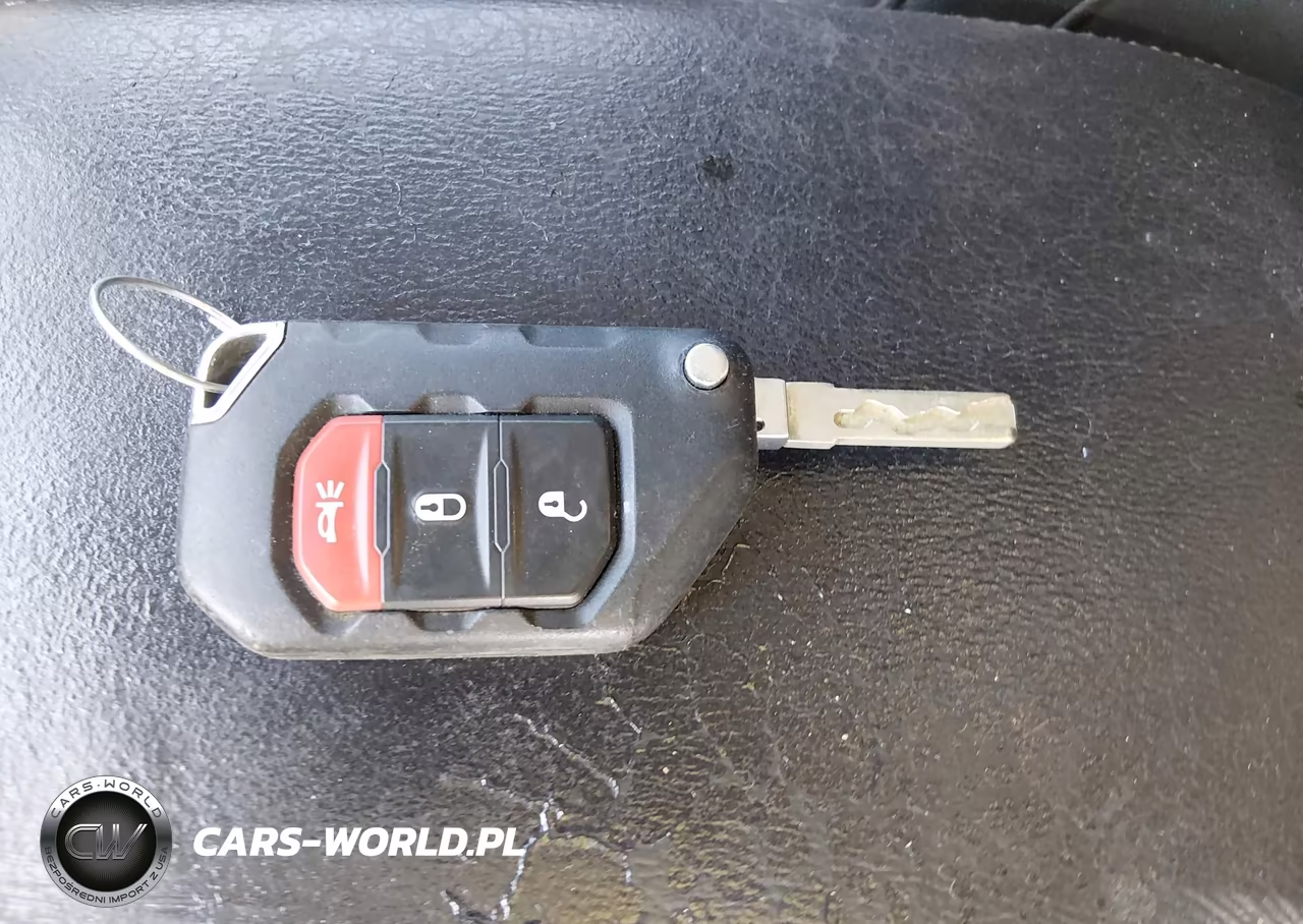 2021 Jeep Wrangler Unlimited Sahara 4X4 VIN:1C4HJXEN0MW525494 - 11