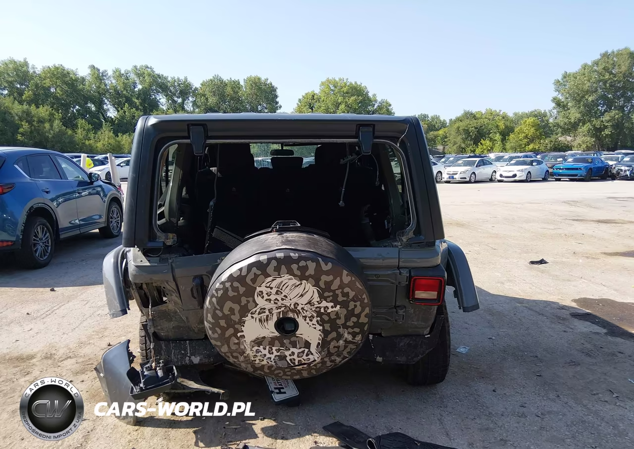 2021 Jeep Wrangler Unlimited Sahara 4X4 VIN:1C4HJXEN0MW525494 - 16
