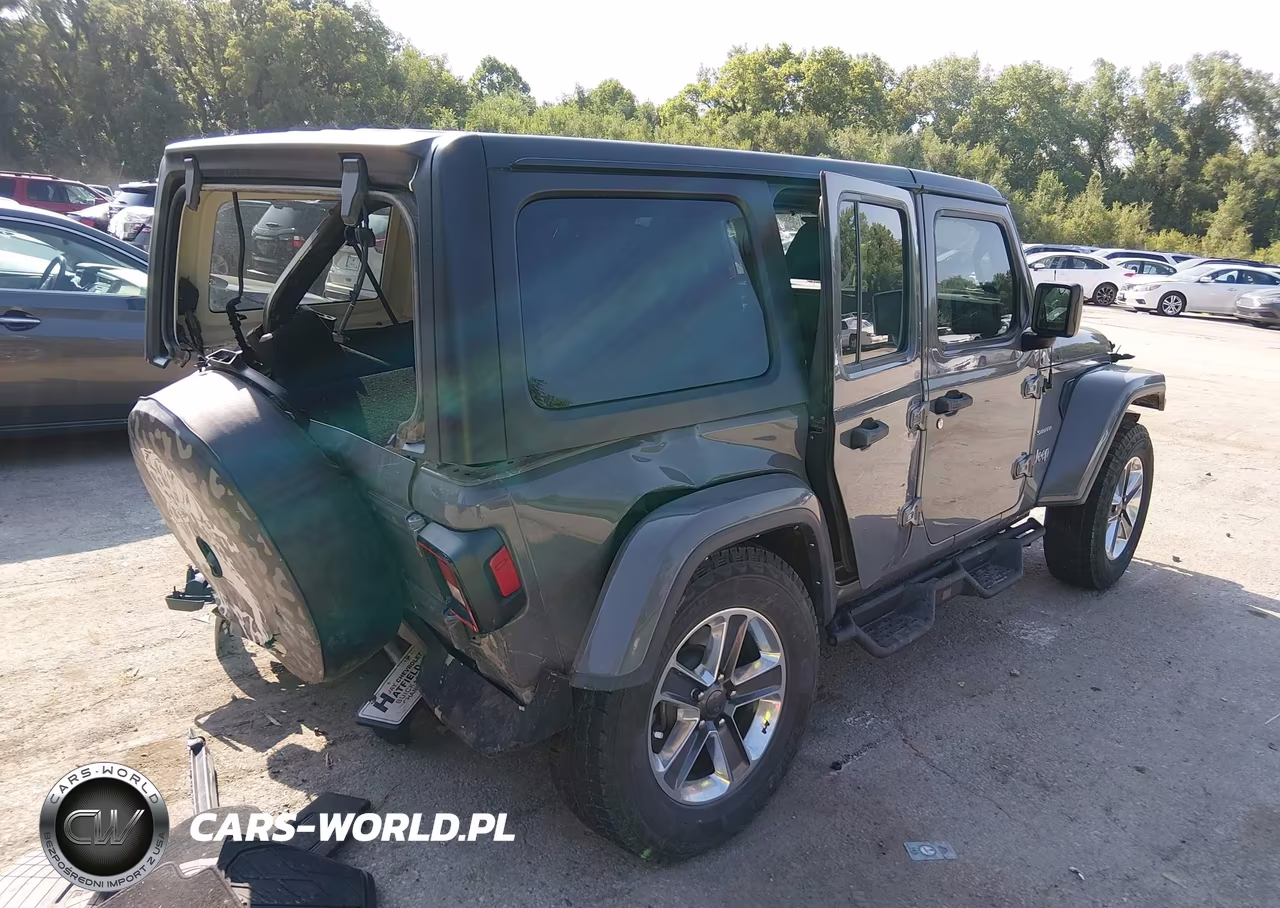 2021 Jeep Wrangler Unlimited Sahara 4X4 VIN:1C4HJXEN0MW525494 - 4