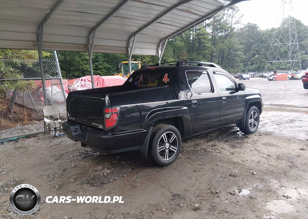 2014 Honda Ridgeline Sport VIN:5FPYK1F78EB008760 - 4