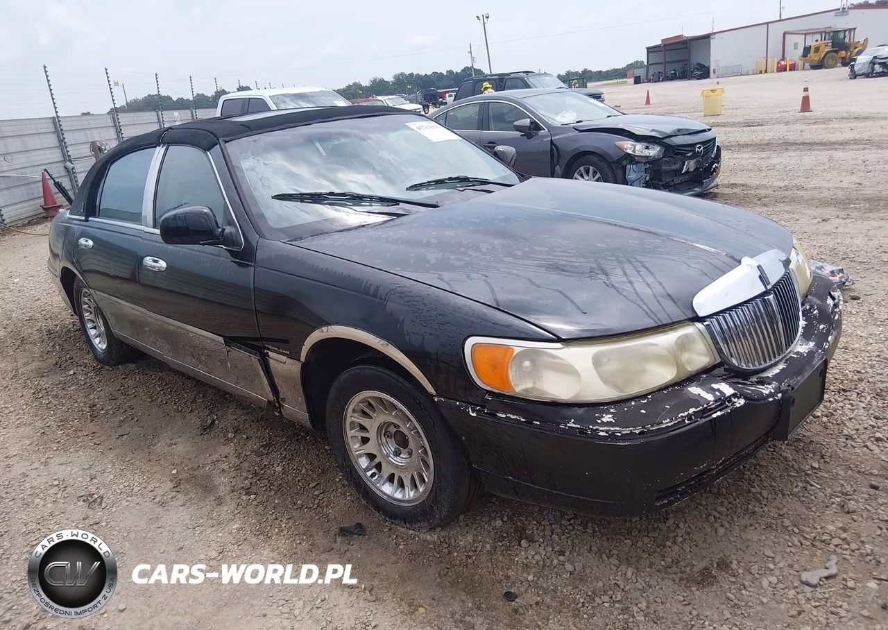 2001 Lincoln Town Car Cartier