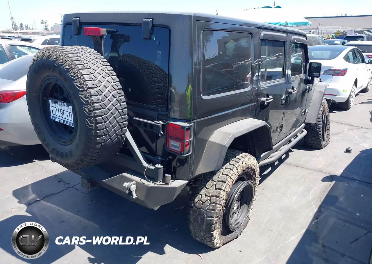 2016 Jeep Wrangler Unlimited Rubicon VIN:1C4BJWFG2GL236526 - 4