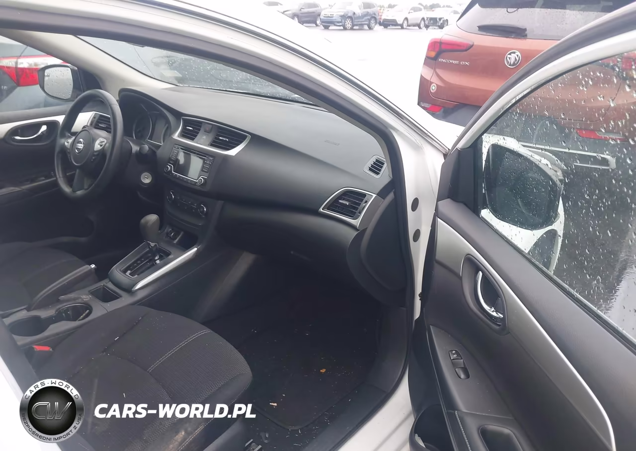 2018 Nissan Sentra S VIN:3N1AB7AP2JY280713 - 5