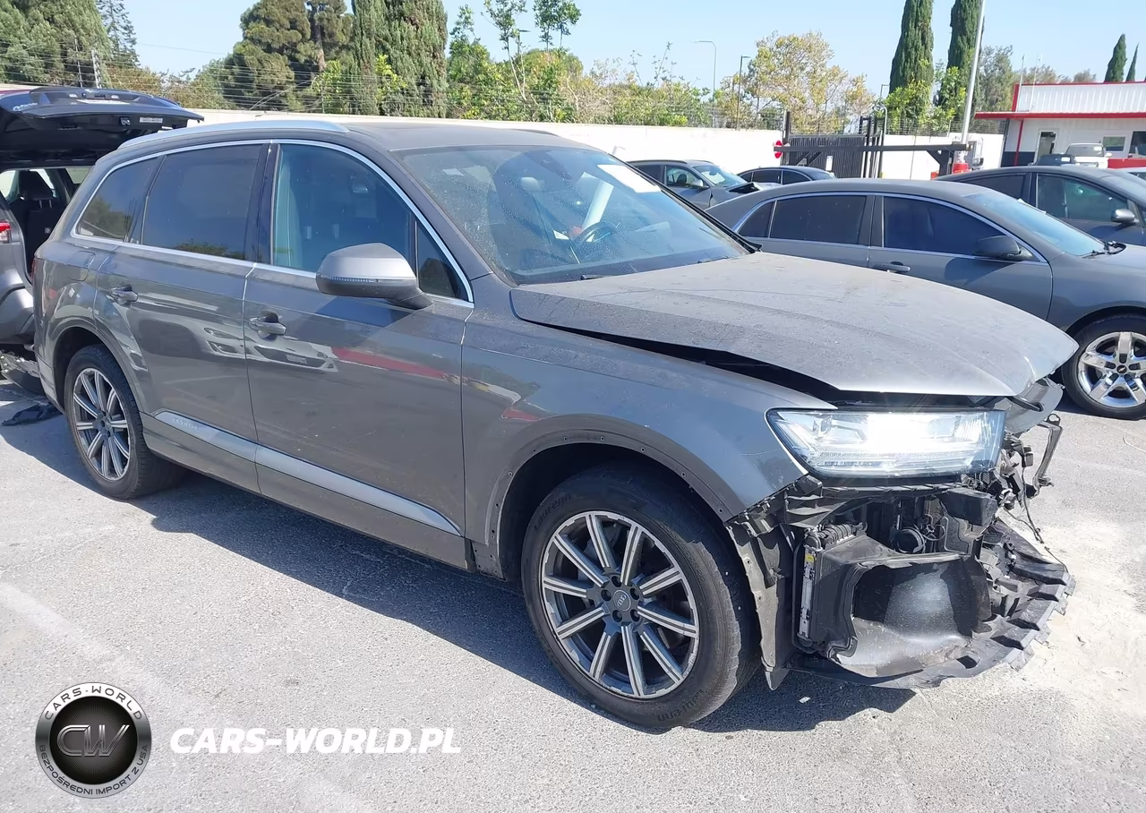 2017 Audi Q7 3.0T Premium VIN:WA1LAAF78HD056447 - 1