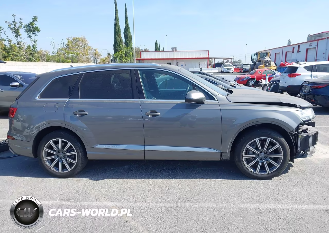 2017 Audi Q7 3.0T Premium VIN:WA1LAAF78HD056447 - 16