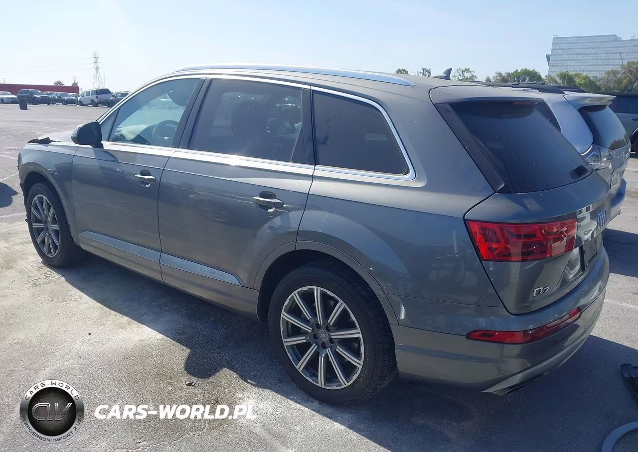 2017 Audi Q7 3.0T Premium VIN:WA1LAAF78HD056447 - 3