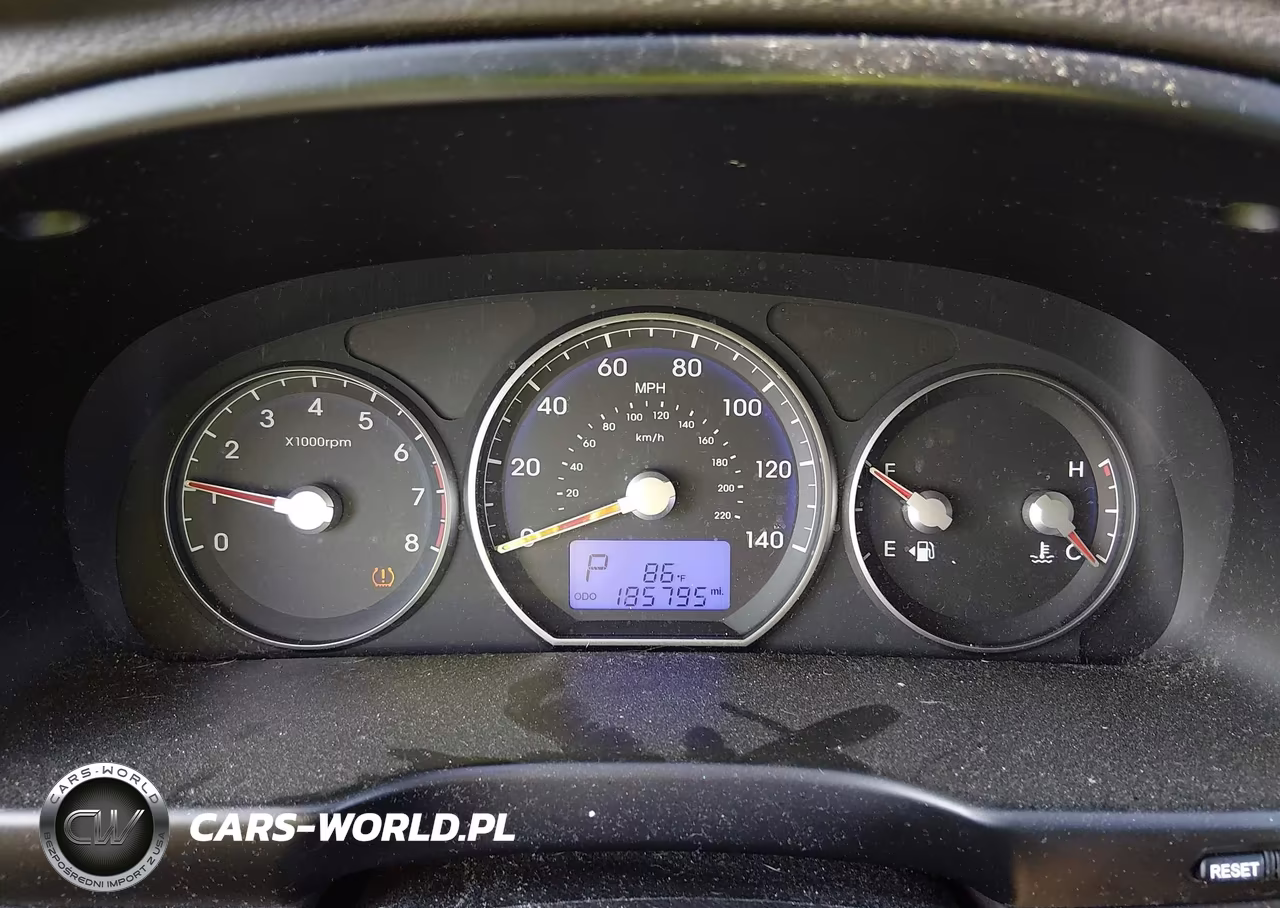 2010 Hyundai Santa Fe Gls VIN:5NMSG3AB9AH366580 - 7