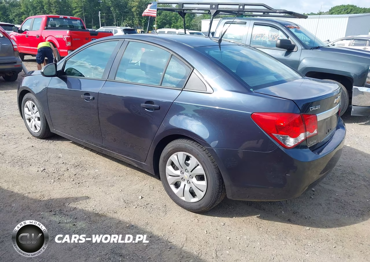 2014 Chevrolet Cruze Ls Auto VIN:1G1PA5SG5E7279892 - 3