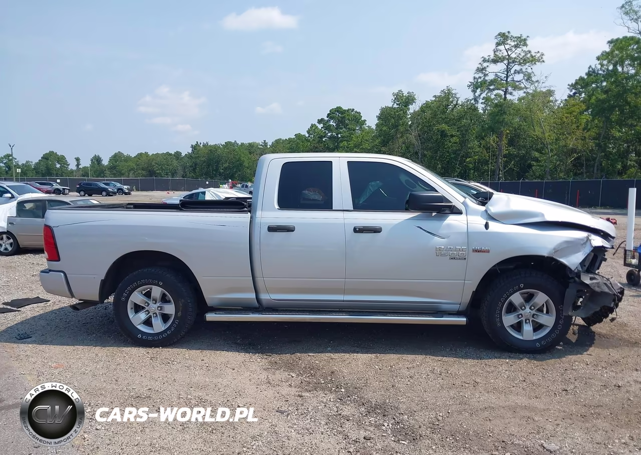 2019 Ram 1500 Classic Express 4X2 6'4 Box VIN:1C6RR6FT1KS500426 - 14