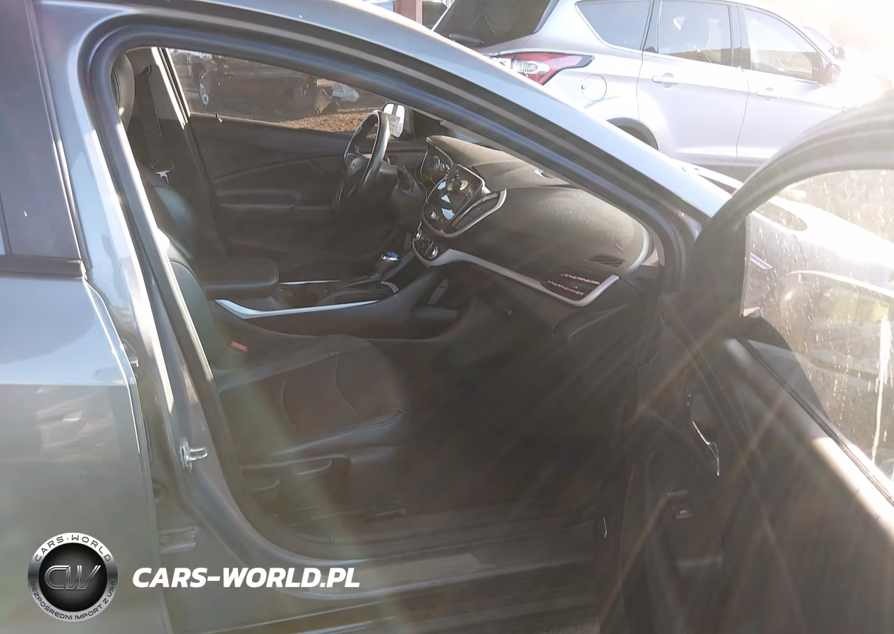 2018 Chevrolet Volt Lt VIN:1G1RC6S58JU158812 - 5