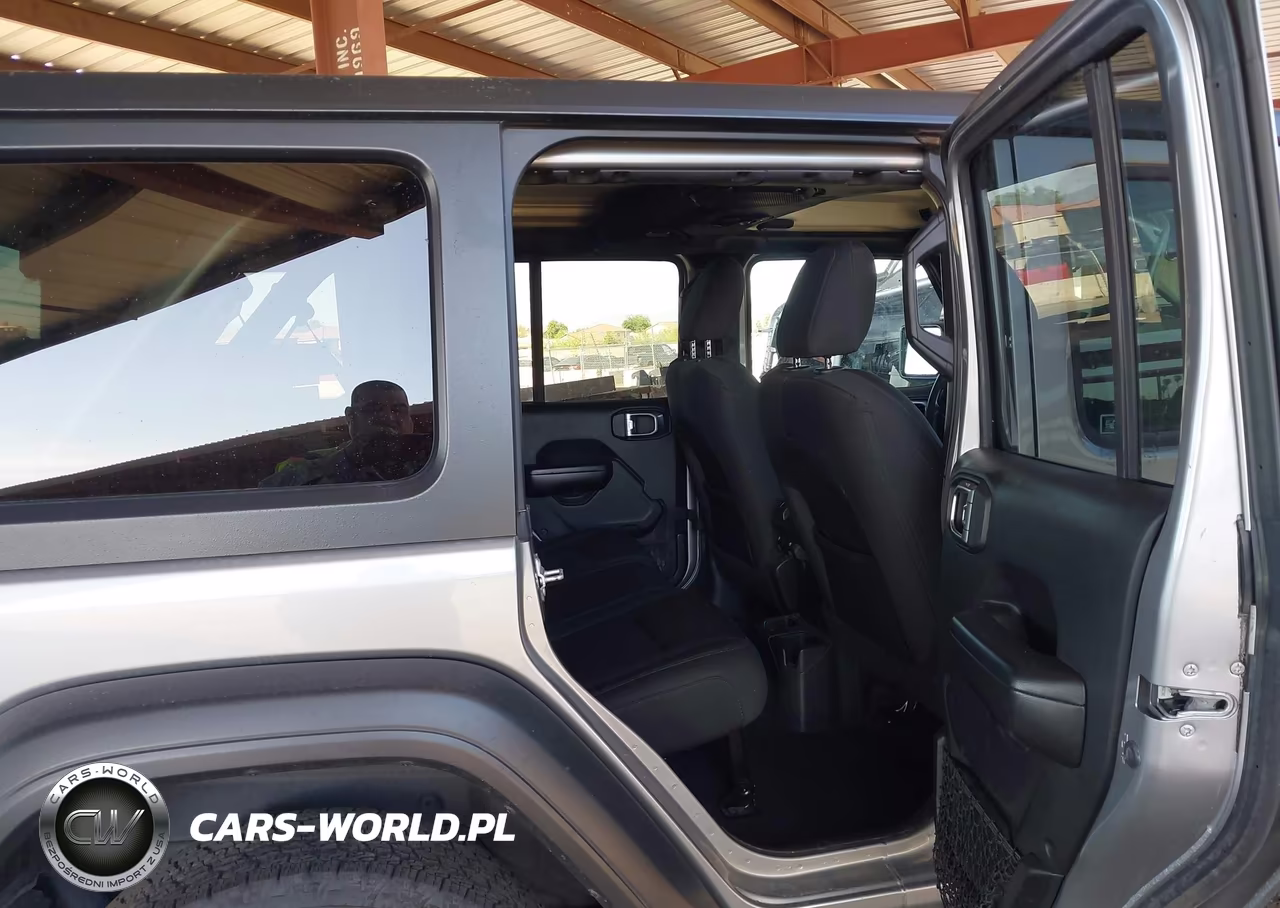 2019 Jeep Wrangler Unlimited Sport S 4X4 VIN:1C4HJXDNXKW617999 - 8