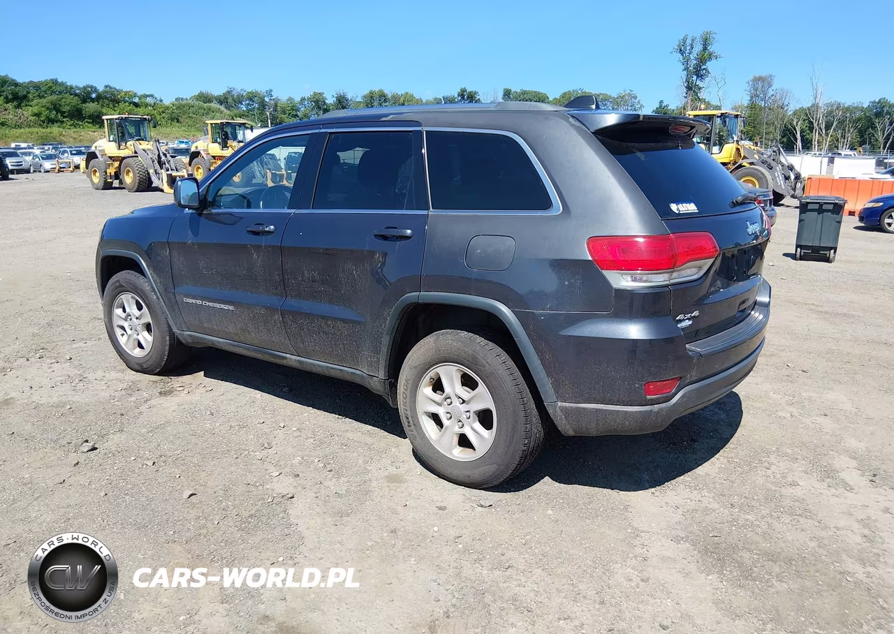 2014 Jeep Grand Cherokee Laredo VIN:1C4RJFAG8EC210547 - 3
