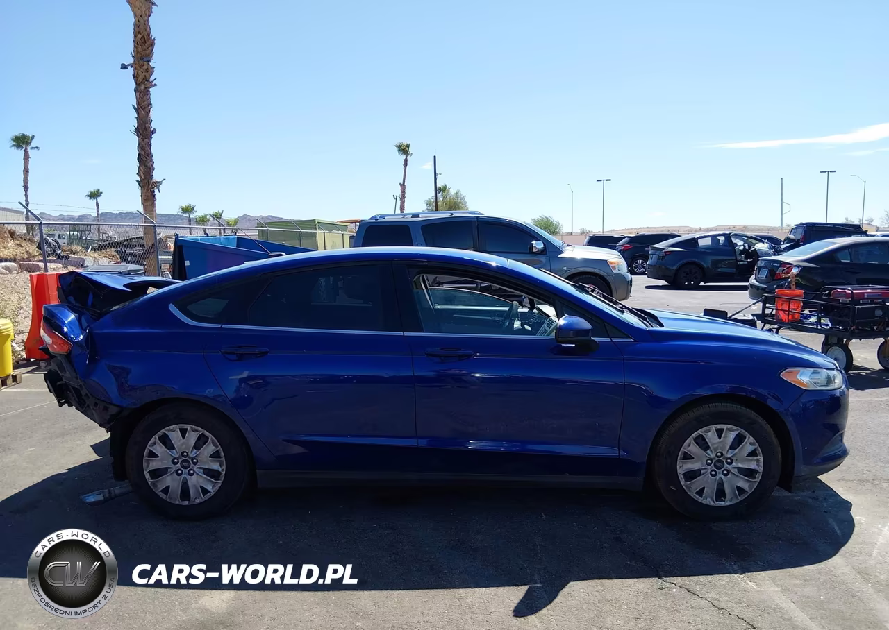 2013 Ford Fusion S VIN:3FA6P0G77DR279399 - 13