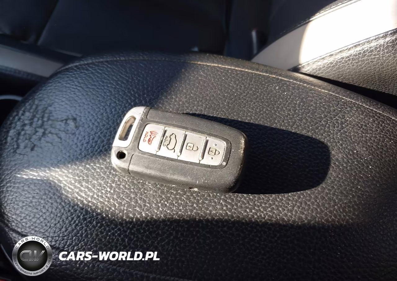 2015 Hyundai Veloster Turbo VIN:KMHTC6AE4FU226301 - 11