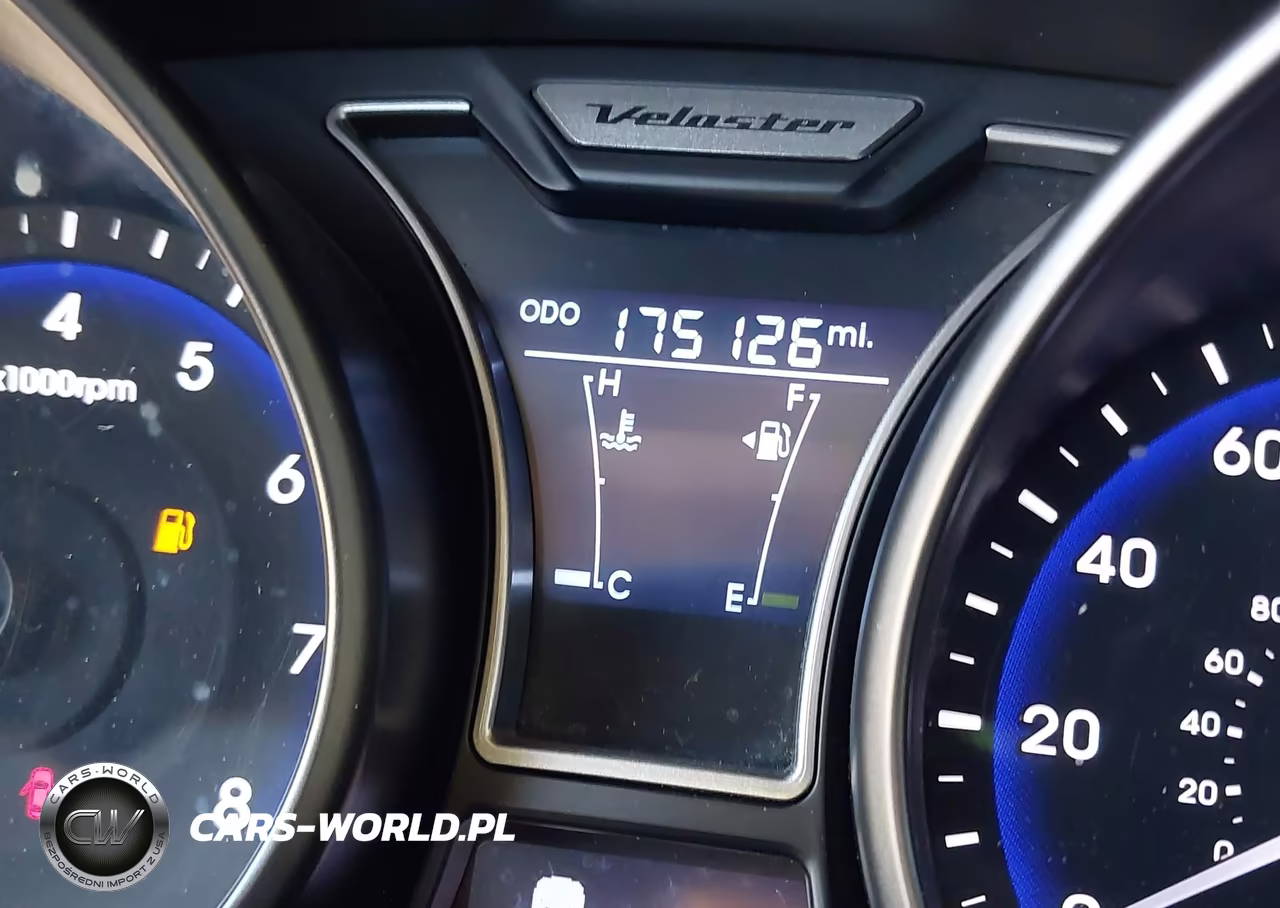 2015 Hyundai Veloster Turbo VIN:KMHTC6AE4FU226301 - 7