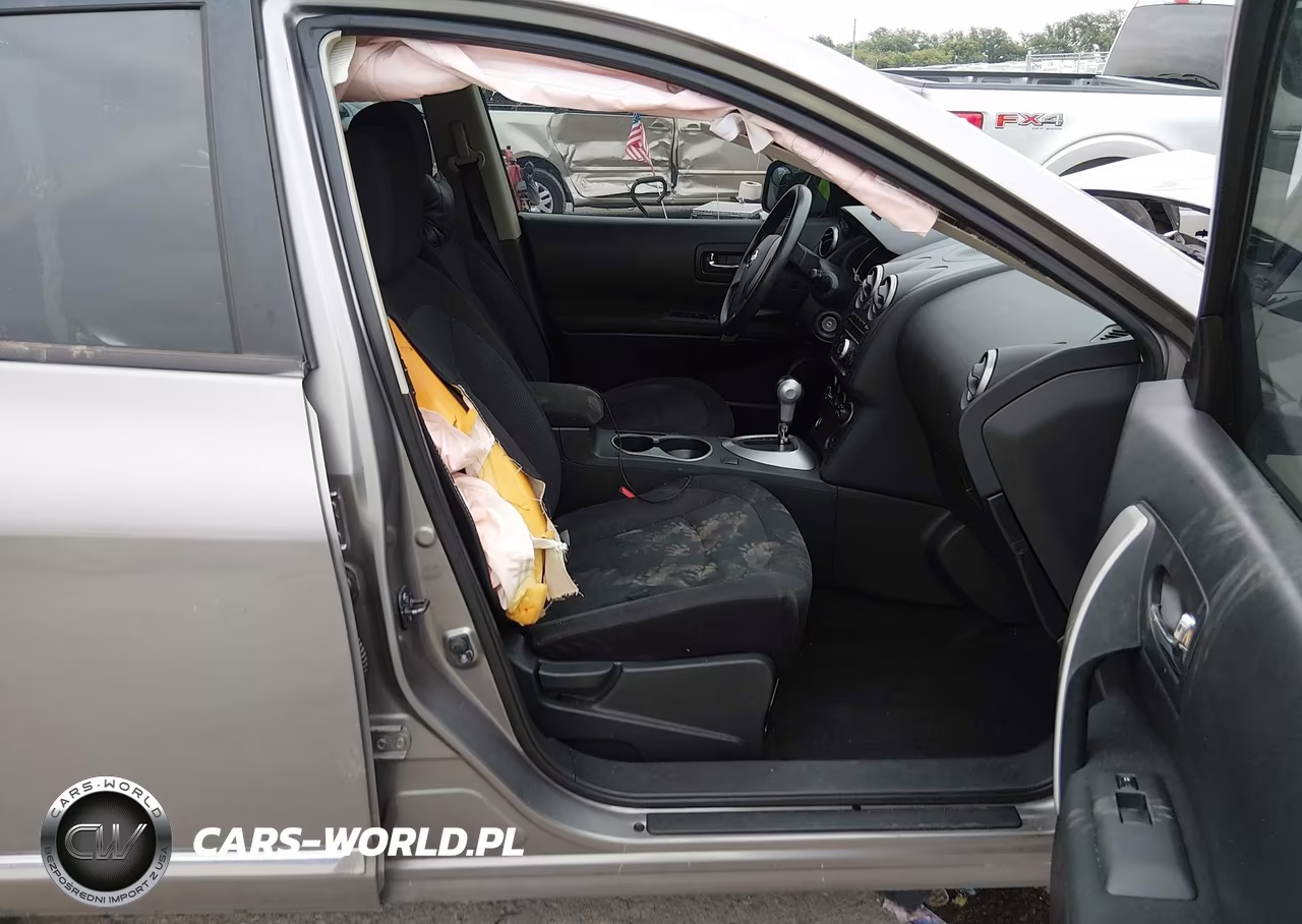 2014 Nissan Rogue Select S VIN:JN8AS5MT1EW100438 - 5