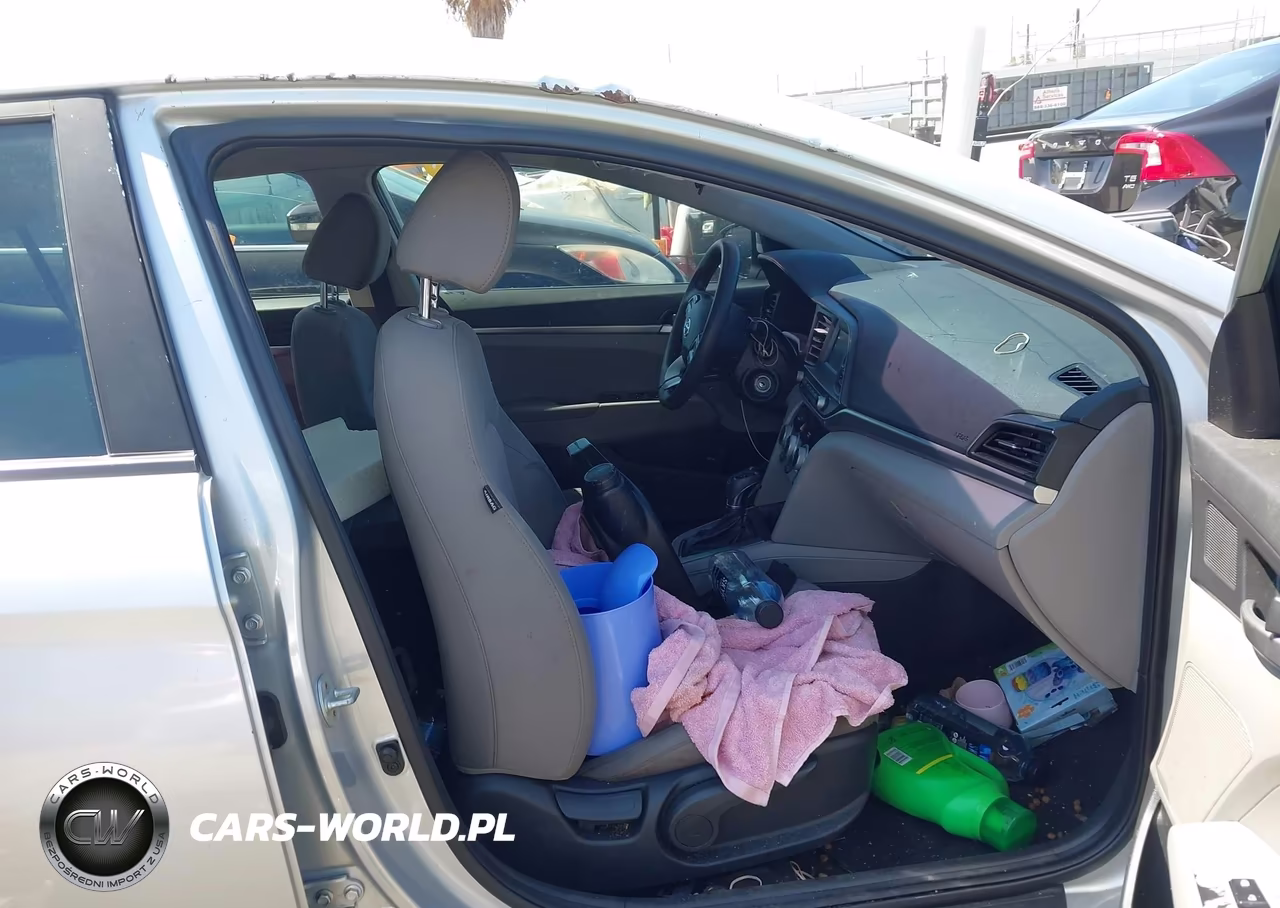 2019 Hyundai Elantra Se VIN:5NPD74LF3KH485972 - 5
