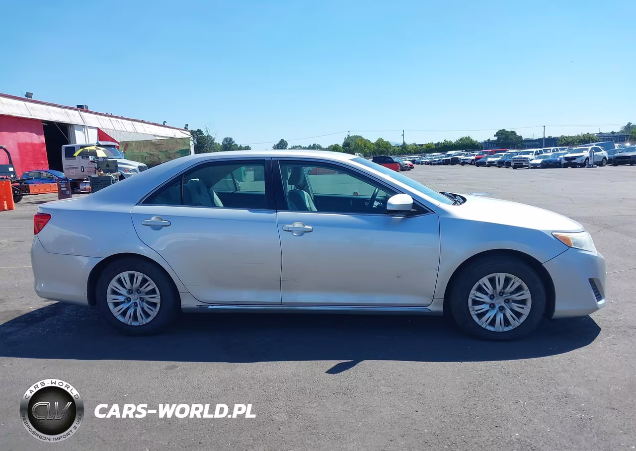 2013 Toyota Camry Le VIN:4T4BF1FK4DR309542 - 13