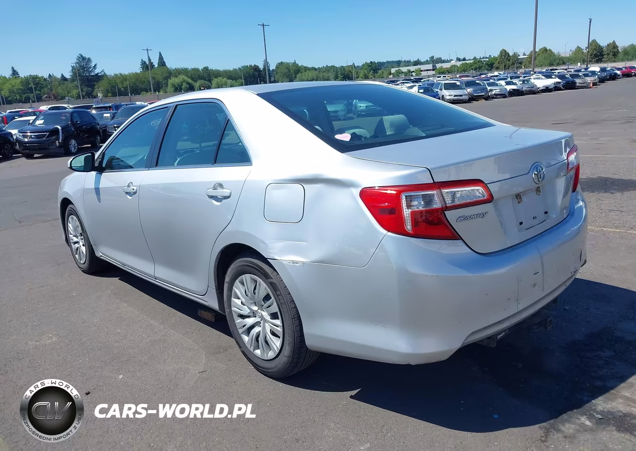 2013 Toyota Camry Le VIN:4T4BF1FK4DR309542 - 3