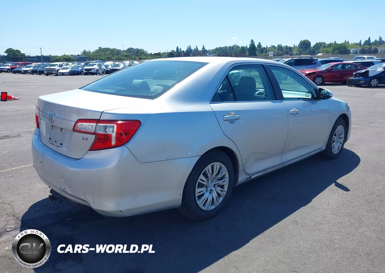 2013 Toyota Camry Le VIN:4T4BF1FK4DR309542 - 4