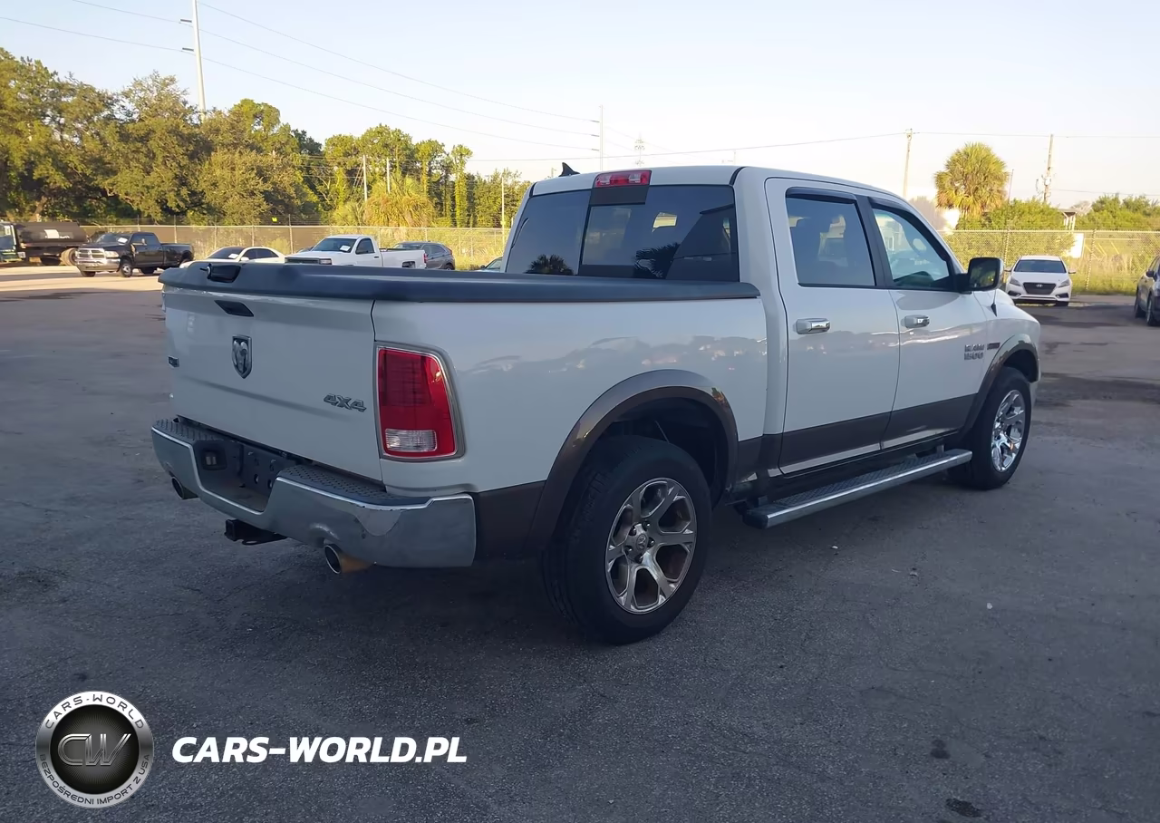 2018 Ram 1500 Laramie 4X4 5'7 Box VIN:1C6RR7NM0JS237618 - 4