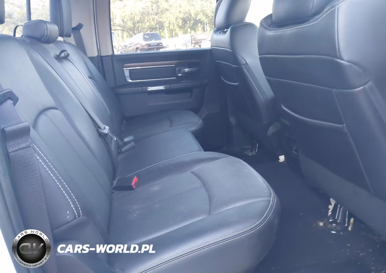 2018 Ram 1500 Laramie 4X4 5'7 Box VIN:1C6RR7NM0JS237618 - 8