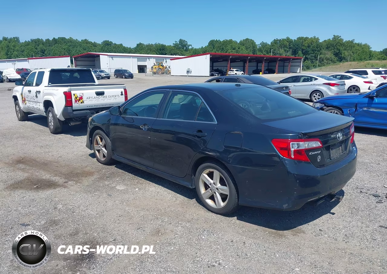 2014 Toyota Camry Se VIN:4T1BF1FKXEU304194 - 3