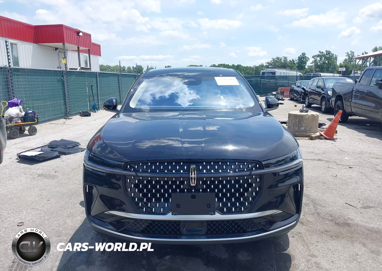 2026 Lincoln Nautilus Premiere VIN:5LMPJ8JA0TJ028423 - 12