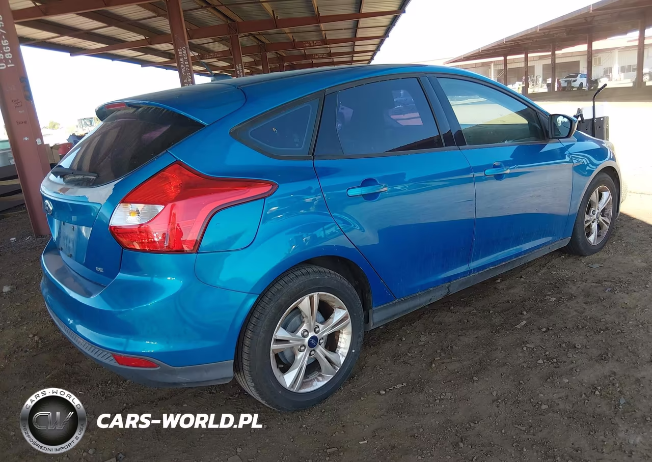 2012 Ford Focus Se VIN:1FAHP3K27CL104380 - 4