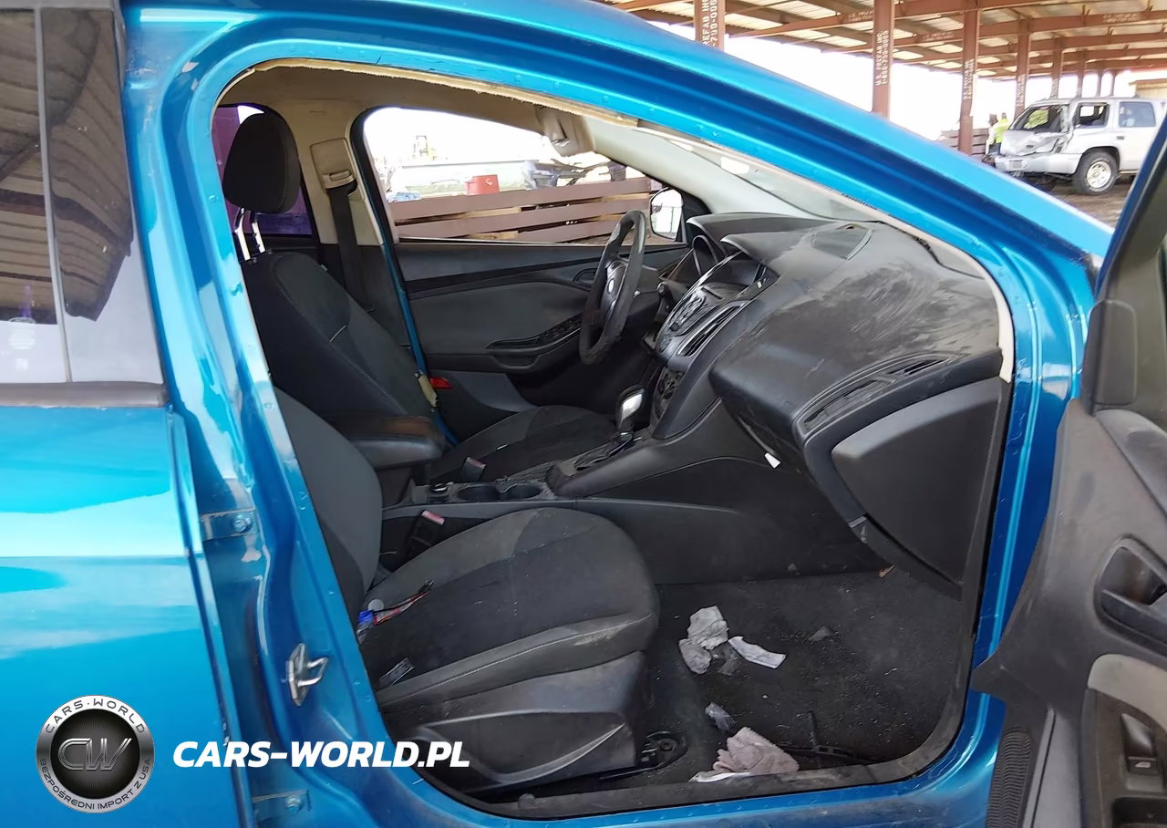 2012 Ford Focus Se VIN:1FAHP3K27CL104380 - 5