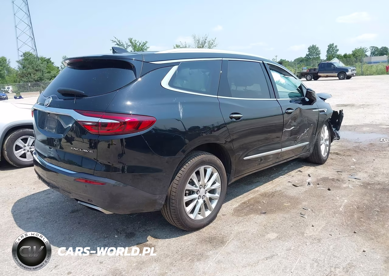 2018 Buick Enclave Premium VIN:5GAEVBKW3JJ134843 - 4