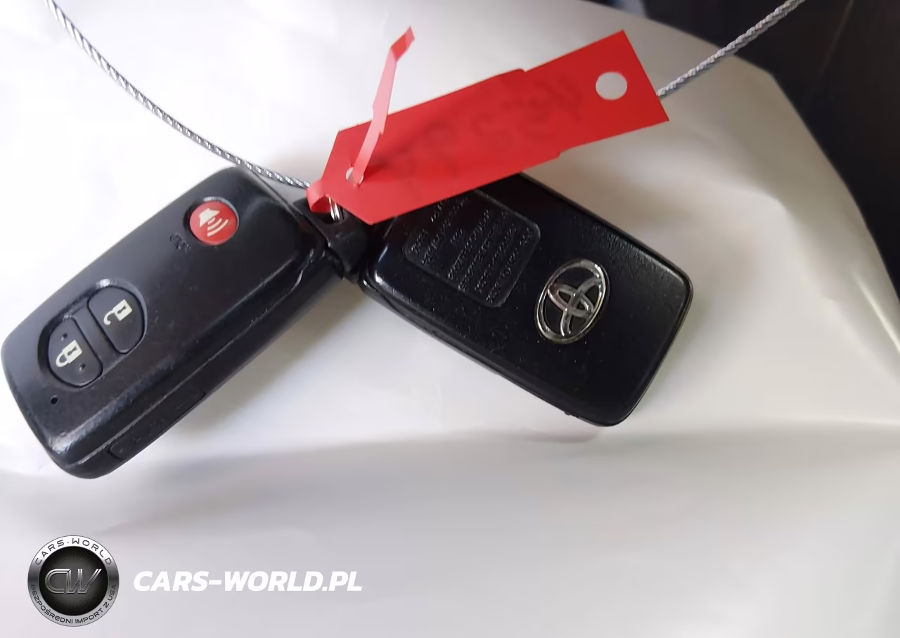 2012 Toyota Prius Two VIN:JTDKN3DU5C5488457 - 11