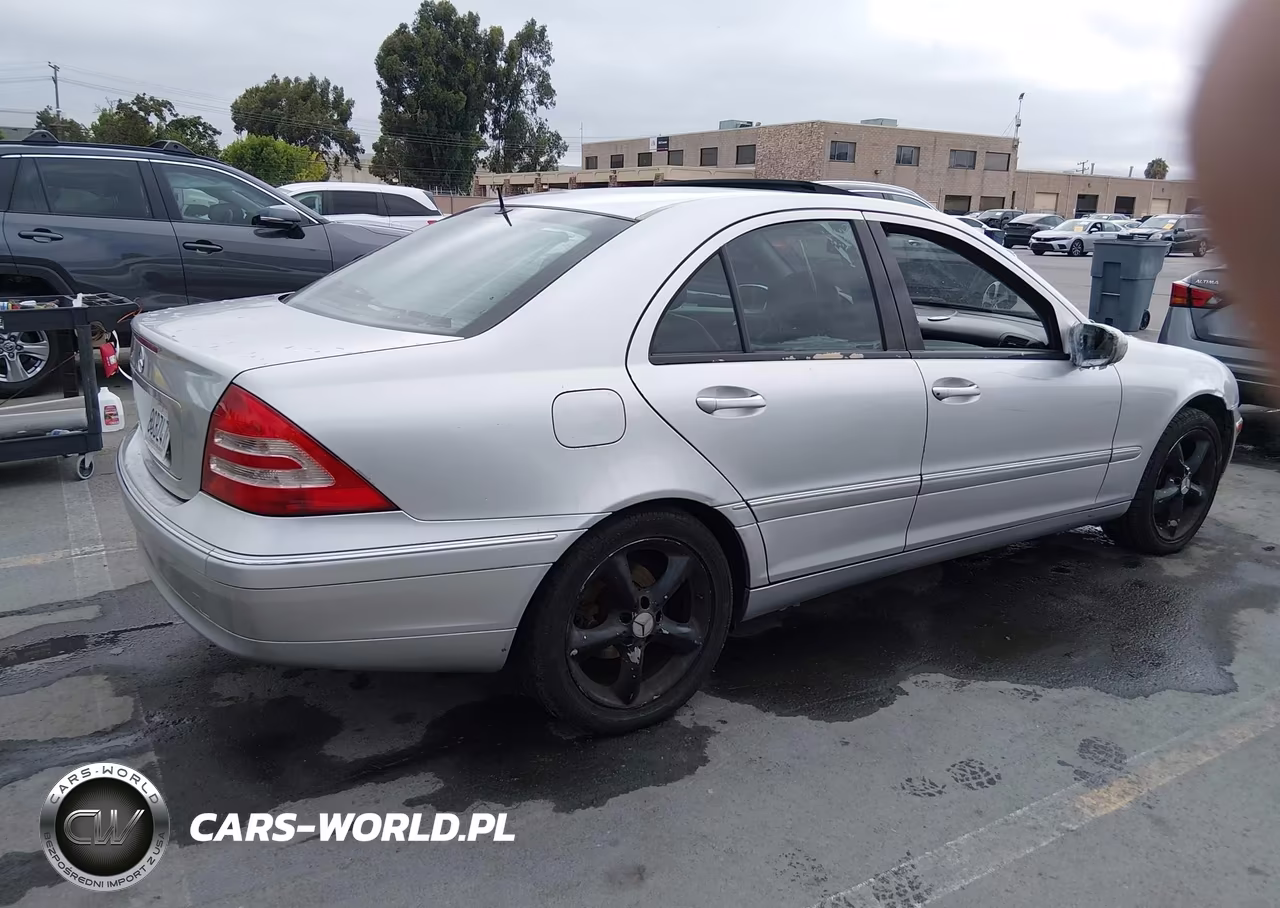 2002 Mercedes-Benz C 240 VIN:WDBRF61J62F184486 - 4