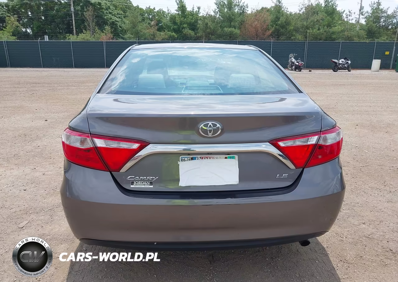 2015 Toyota Camry Le VIN:4T4BF1FK4FR472839 - 16