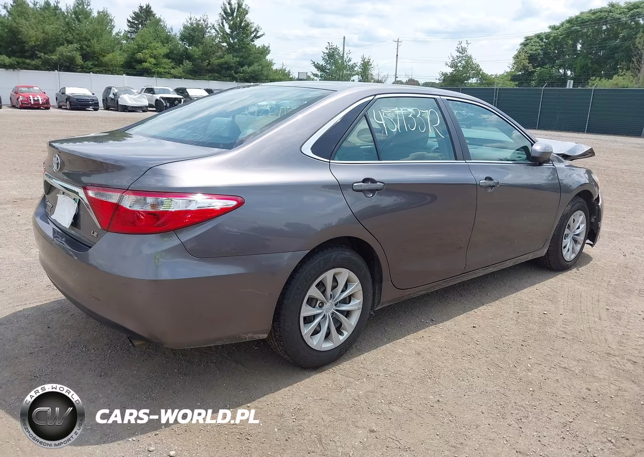 2015 Toyota Camry Le VIN:4T4BF1FK4FR472839 - 4