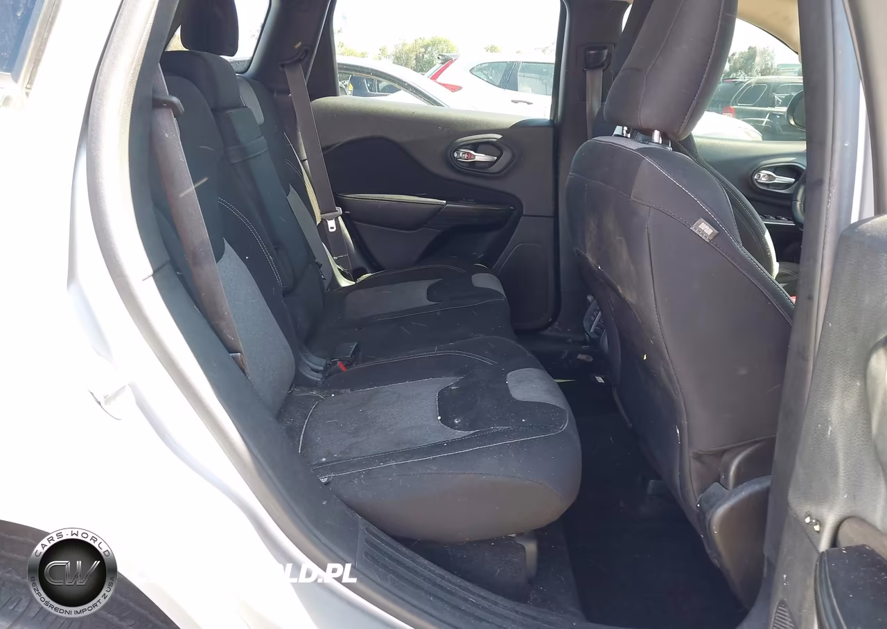 2014 Jeep Cherokee Latitude VIN:1C4PJMCB0EW303316 - 8
