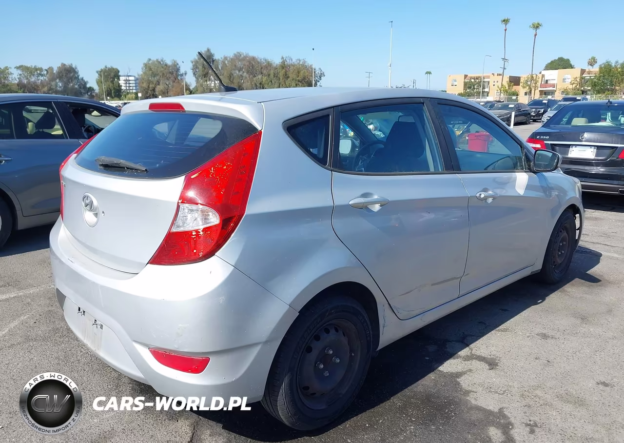 2014 Hyundai Accent Gs VIN:KMHCT5AE0EU172942 - 4