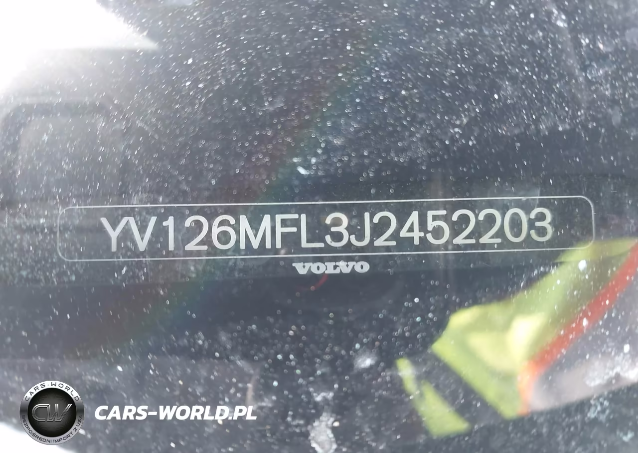 2018 Volvo S60 T5 Dynamic VIN:YV126MFL3J2452203 - 9