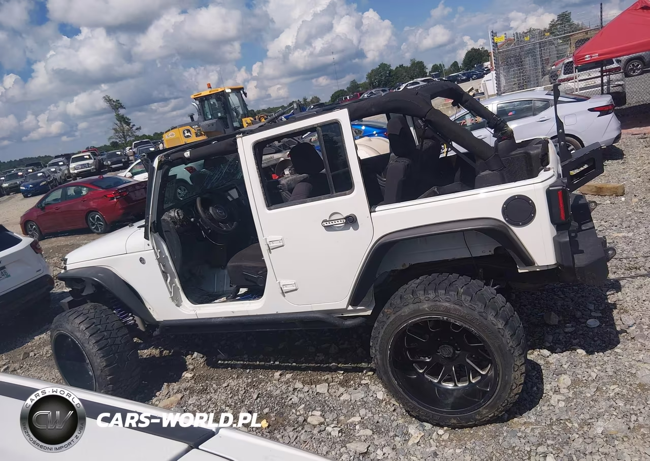 2013 Jeep Wrangler Unlimited Sport VIN:1C4BJWDG4DL632861 - 15