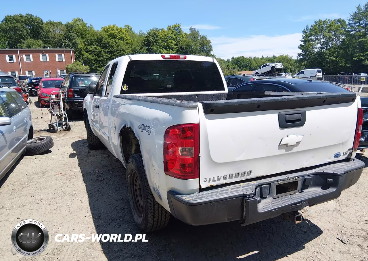 2013 Chevrolet Silverado 1500 Ls VIN:1GCRKREA8DZ251731 - 3