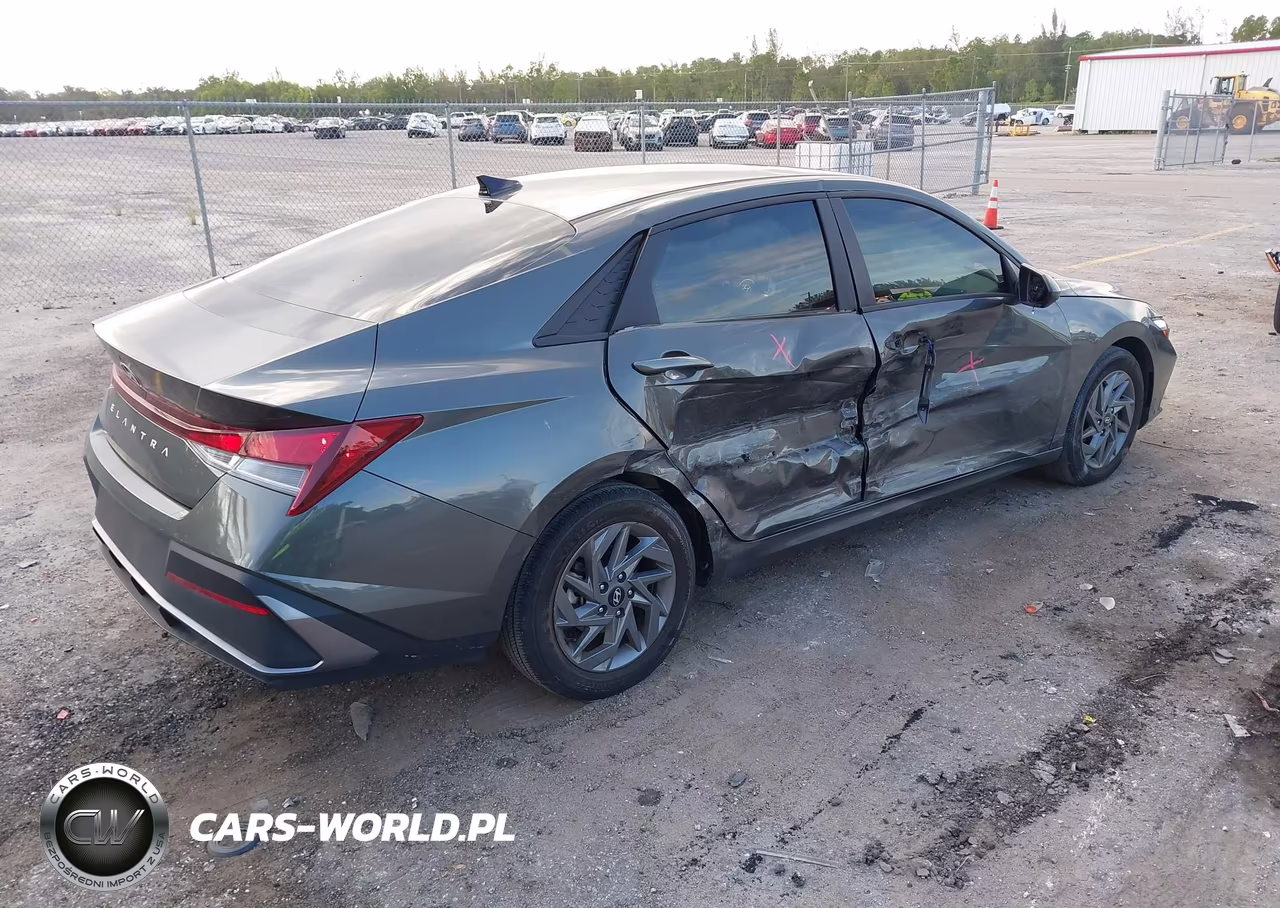 2024 Hyundai Elantra Sel VIN:KMHLM4DG1RU773917 - 4