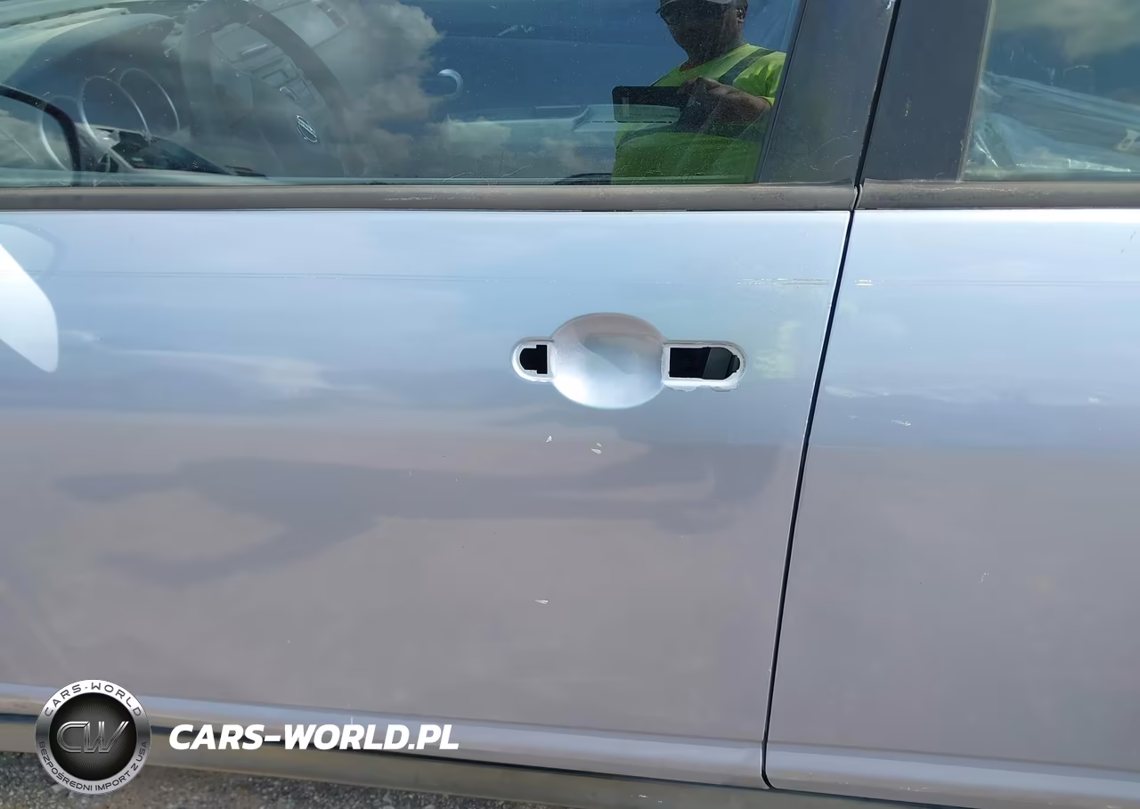 2009 Nissan Versa 1.8S VIN:3N1BC13E79L477315 - 12