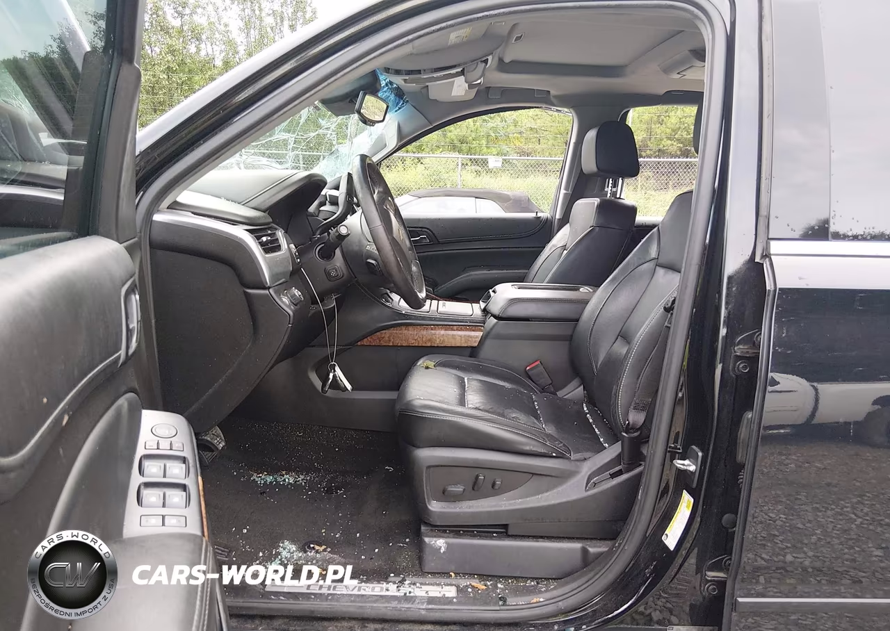 2017 Chevrolet Tahoe Premier VIN:1GNSCCKC7HR151778 - 5