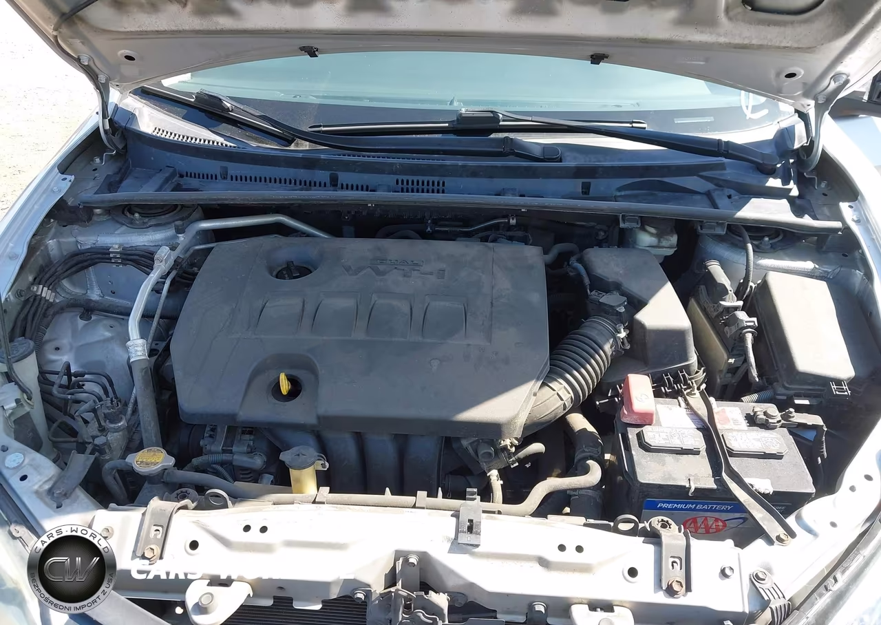 2015 Toyota Corolla Le VIN:5YFBURHE4FP275497 - 10