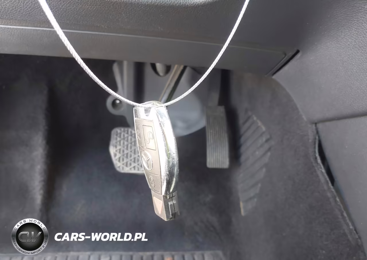 2018 Mercedes-Benz Cla 250 VIN:WDDSJ4EB2JN642317 - 11