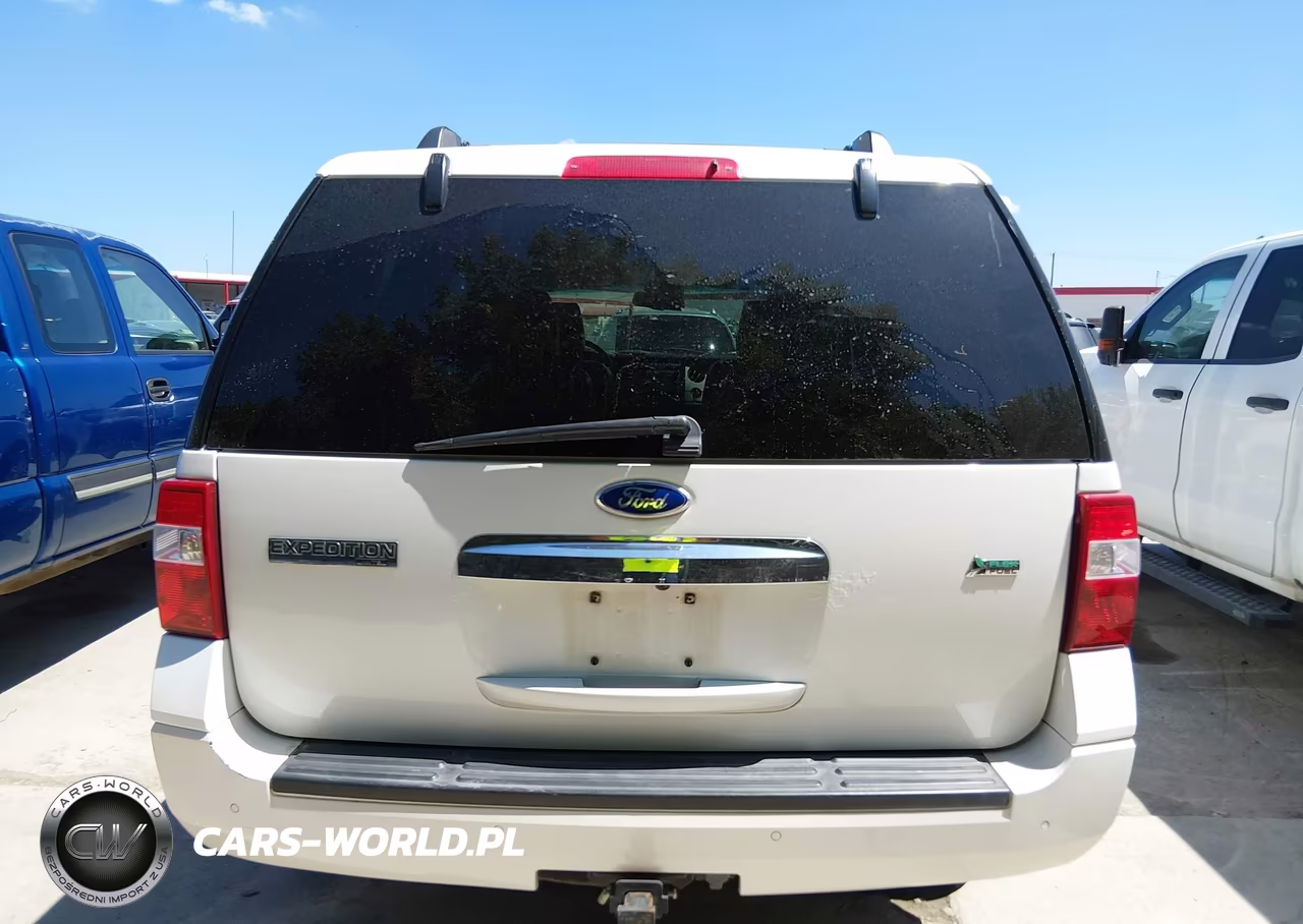 2011 Ford Expedition Limited VIN:1FMJU1K58BEF35988 - 16