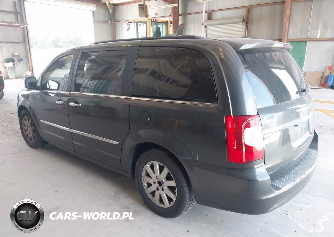 2011 Chrysler Town & Country Touring-L VIN:2A4RR8DG9BR721813 - 3