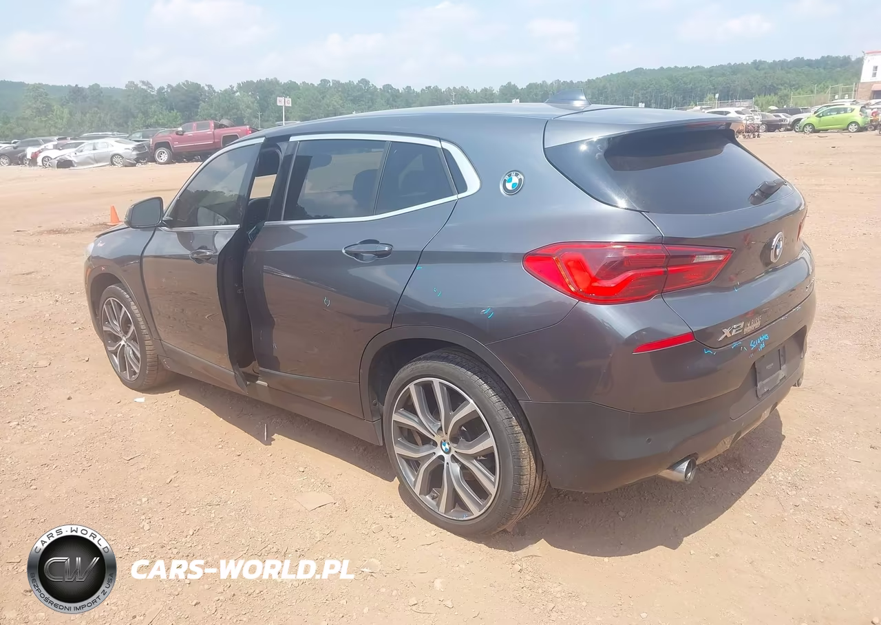 2018 BMW X2 xDrive28I VIN:WBXYJ5C33JEF74816 - 3