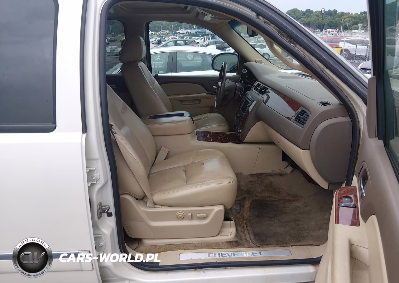 2011 Chevrolet Suburban Ltz VIN:1GNSKKE33BR303913 - 5