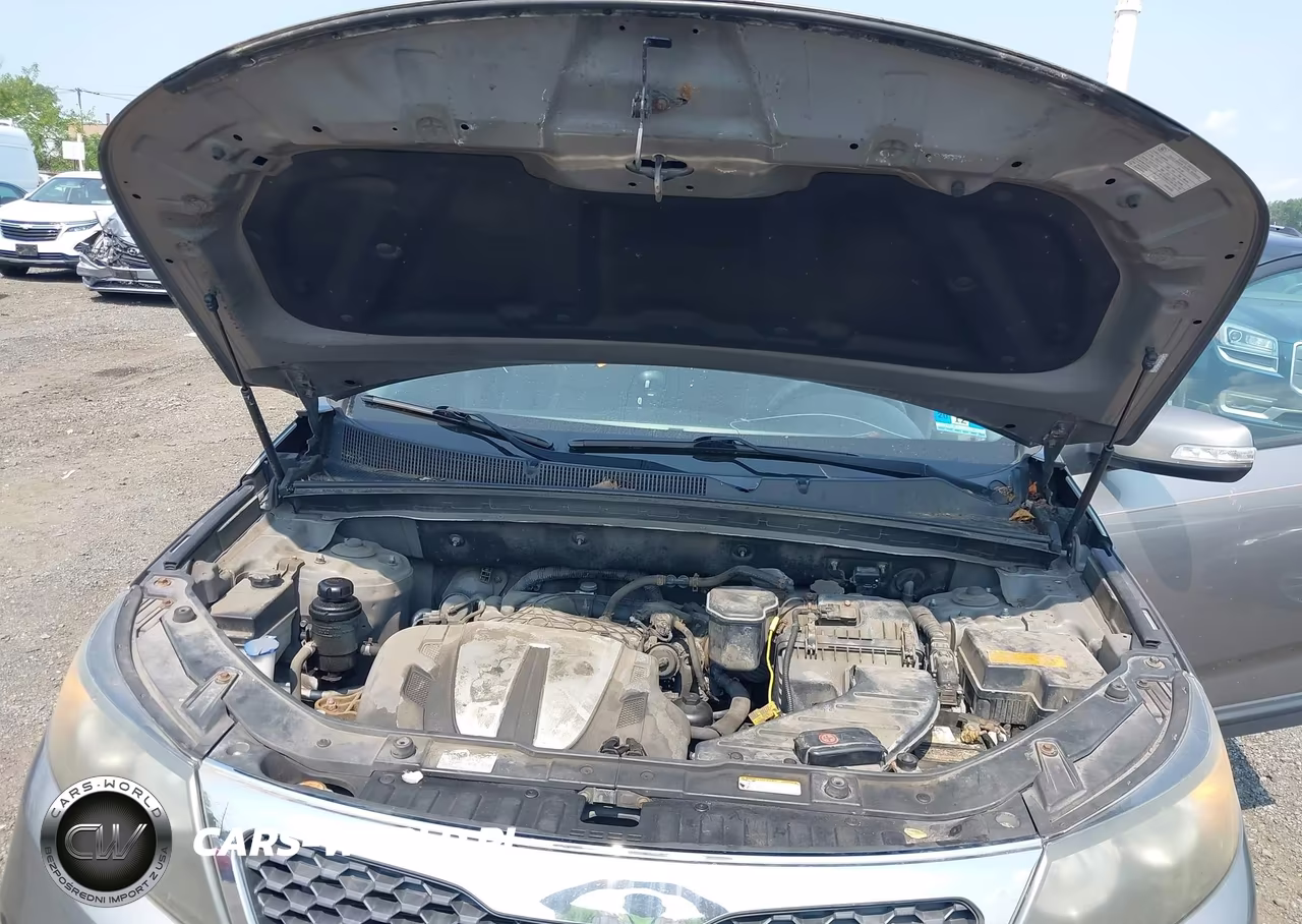 2011 Kia Sorento Lx V6 VIN:5XYKT4A25BG121045 - 10